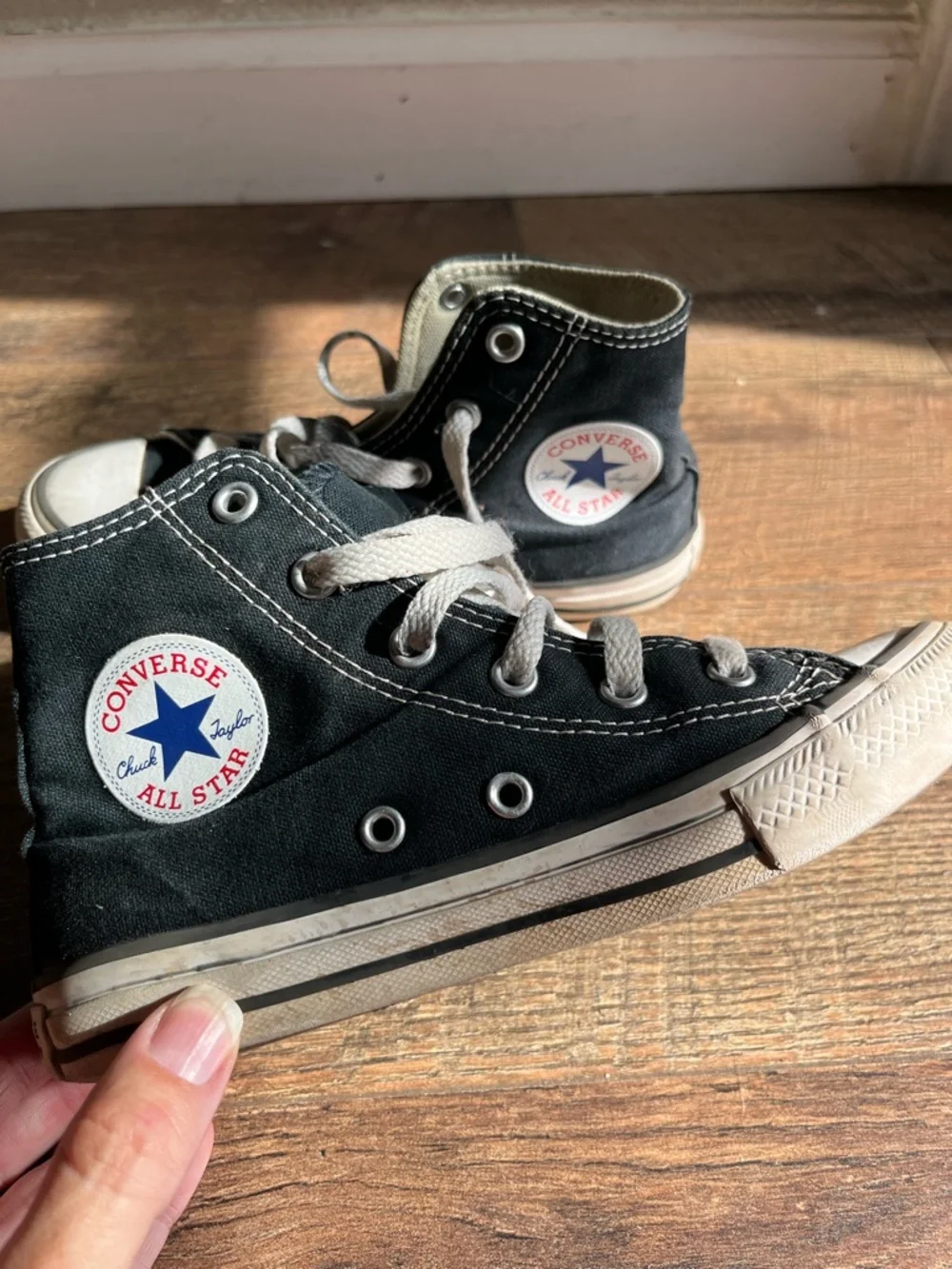 Converse Chuck Taylor All Star Hi-Top sneaker in black size 1‎